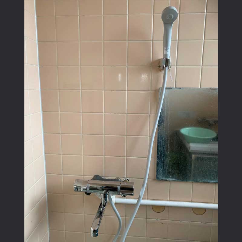 電気温水器交換・水栓金具交換・給湯配管引き換え工事の事例 2022.05.09
